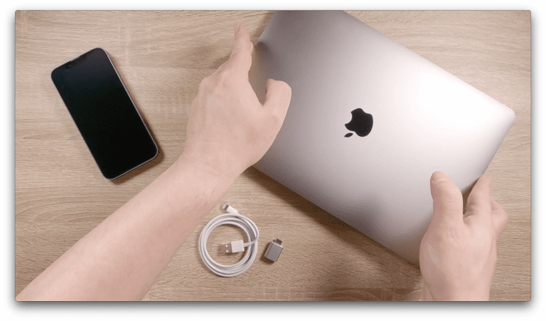 transfer photos iPhone macOS